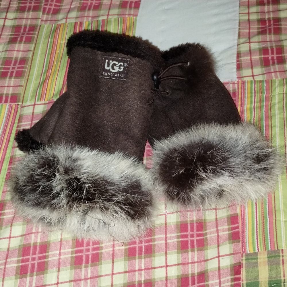 Ugg Fingerless Gloves NWOT